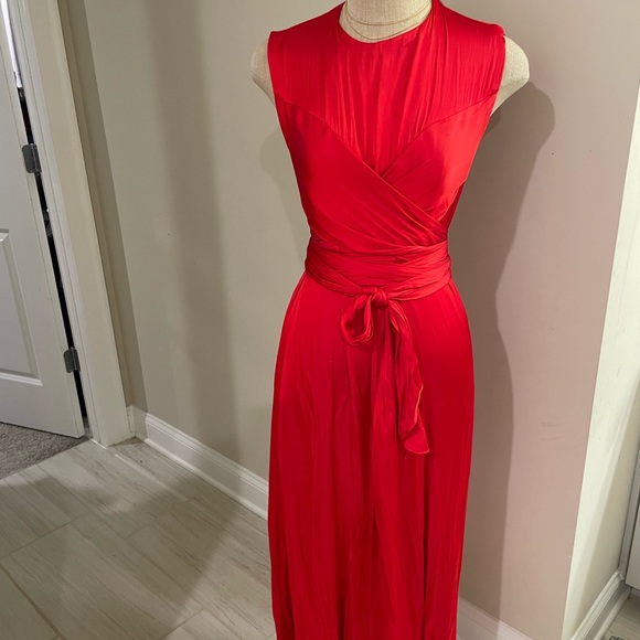 Zara Dress - Picture 2 of 7